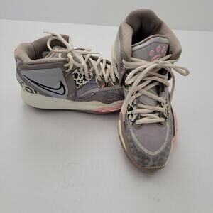 Nike Kyre Infinity Leopard Camo Athletic Shoes Youth 4.5 CZ0204-006 Basketball